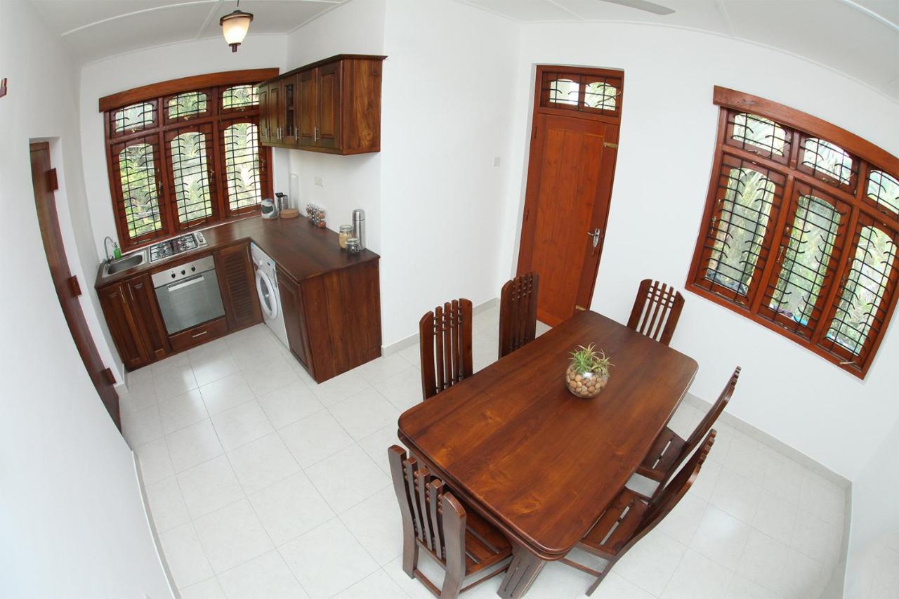 12 B Lewella Road, Kandy. Exterior photo